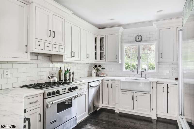 OLD SHORT HILLS - Residential