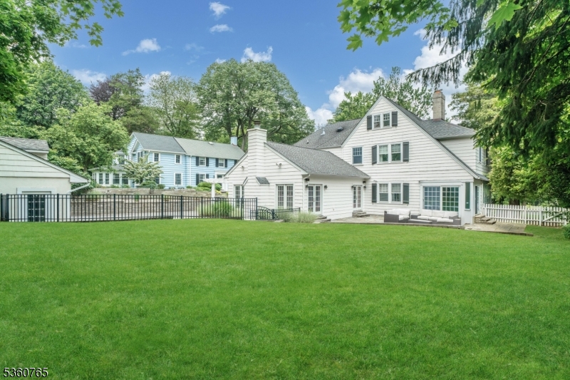 OLD SHORT HILLS - Residential