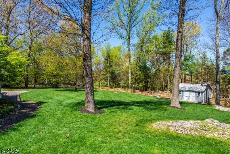 DEEDED SHONGUM LAKE RIGHTS - Residential