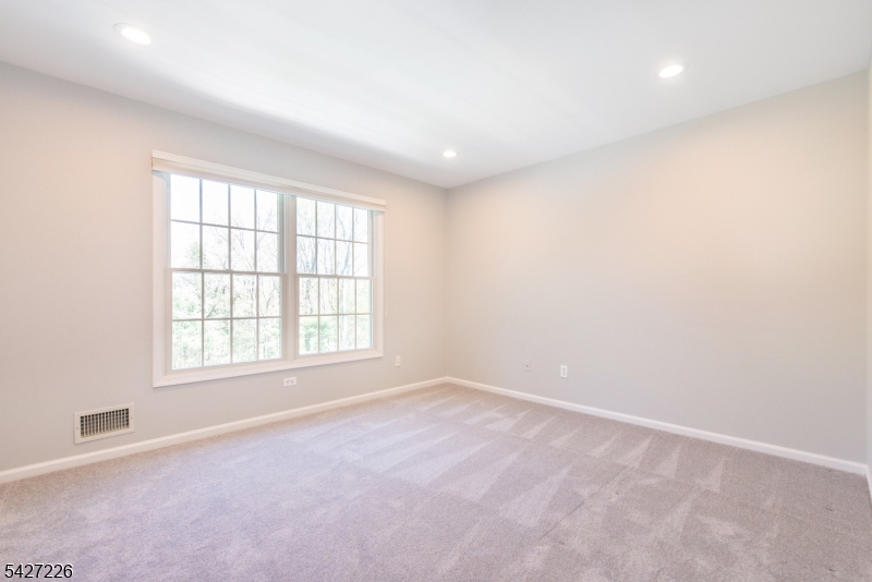 DEEDED SHONGUM LAKE RIGHTS - Residential