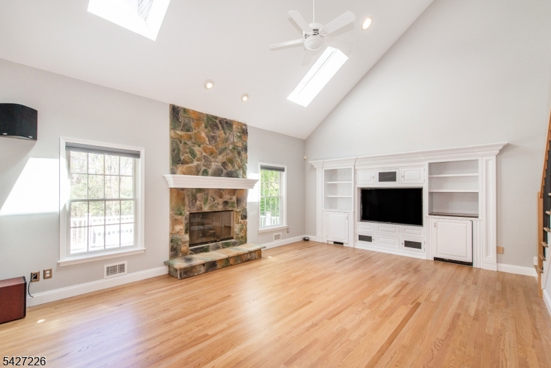 DEEDED SHONGUM LAKE RIGHTS - Residential