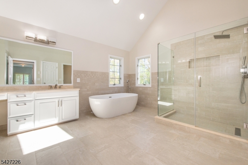 DEEDED SHONGUM LAKE RIGHTS - Residential