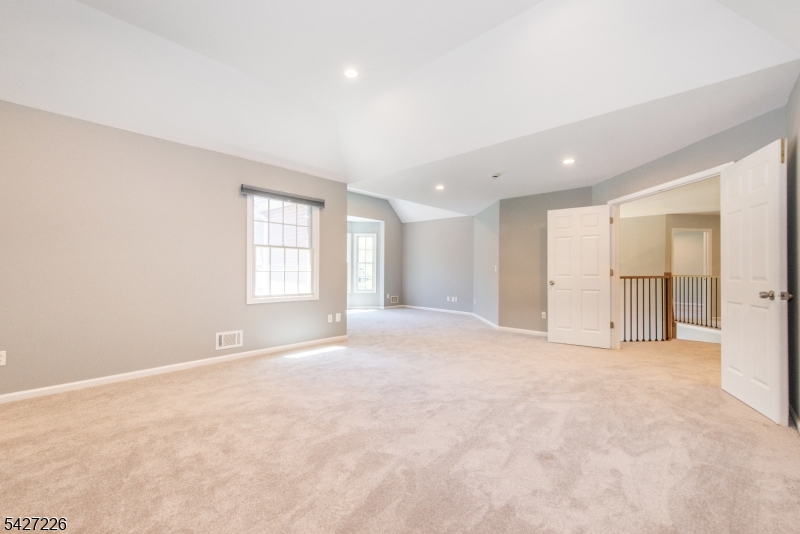 DEEDED SHONGUM LAKE RIGHTS - Residential