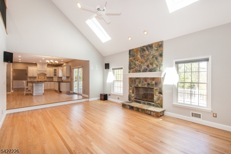 DEEDED SHONGUM LAKE RIGHTS - Residential