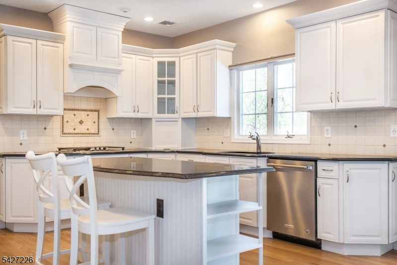 DEEDED SHONGUM LAKE RIGHTS - Residential