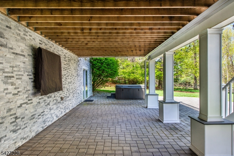 DEEDED SHONGUM LAKE RIGHTS - Residential