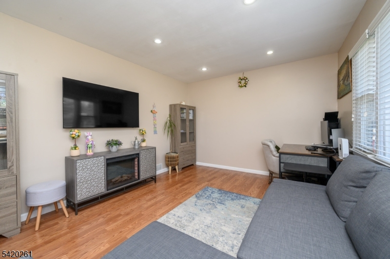 First Sec/Rutan Estates - Residential