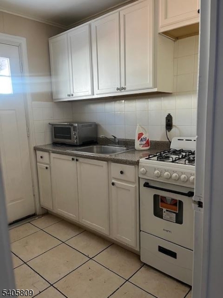 279 New York Ave - Photo 2