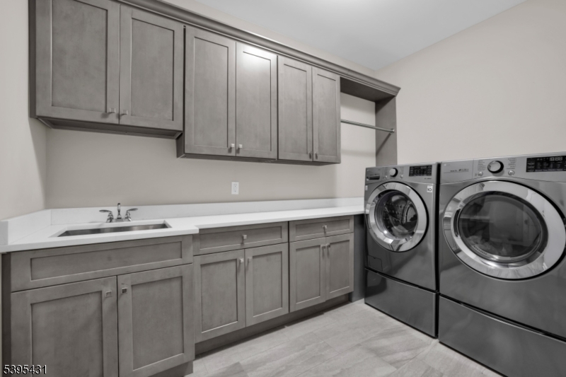 Warren Crossing - Residential