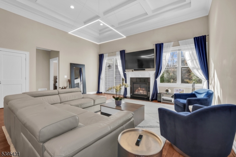 Warren Crossing - Residential