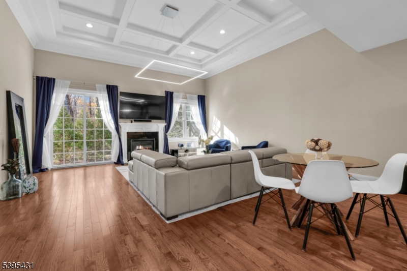 Warren Crossing - Residential