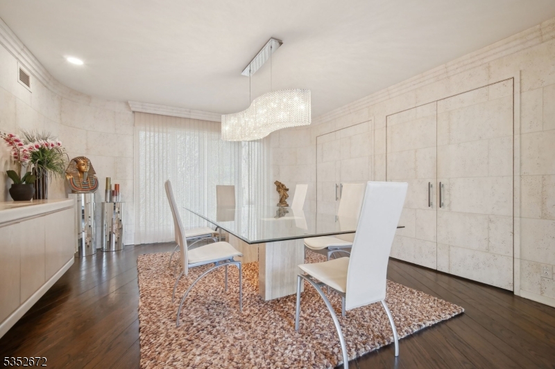 FOREST PARK - Residential