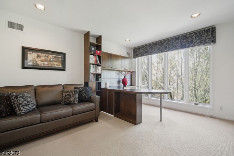 FOREST PARK - Residential