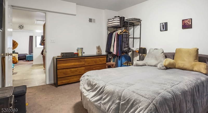 Oak Street Commons - Residential