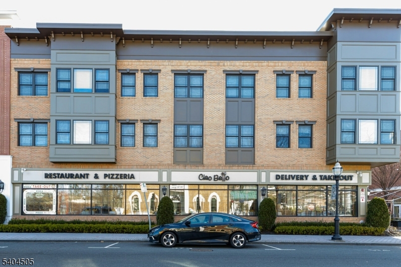 KAHLCREST CONDOMINUMS - Residential