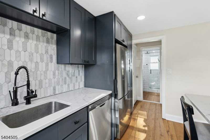 KAHLCREST CONDOMINUMS - Residential