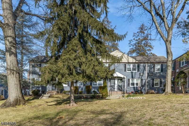 KAHLCREST CONDOMINUMS - Residential