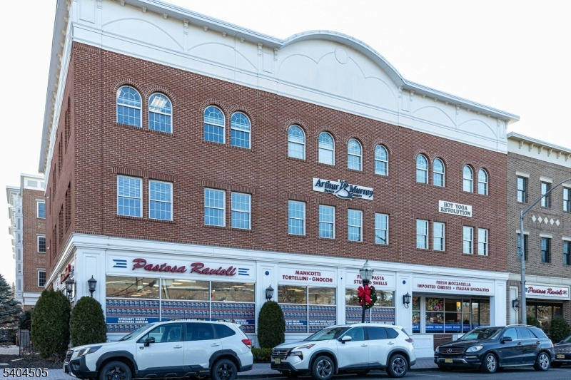 KAHLCREST CONDOMINUMS - Residential