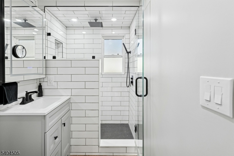 KAHLCREST CONDOMINUMS - Residential