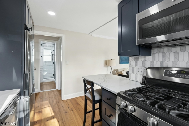 KAHLCREST CONDOMINUMS - Residential