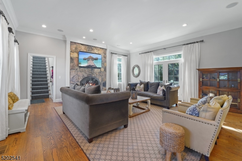 Rolling Hill - Residential