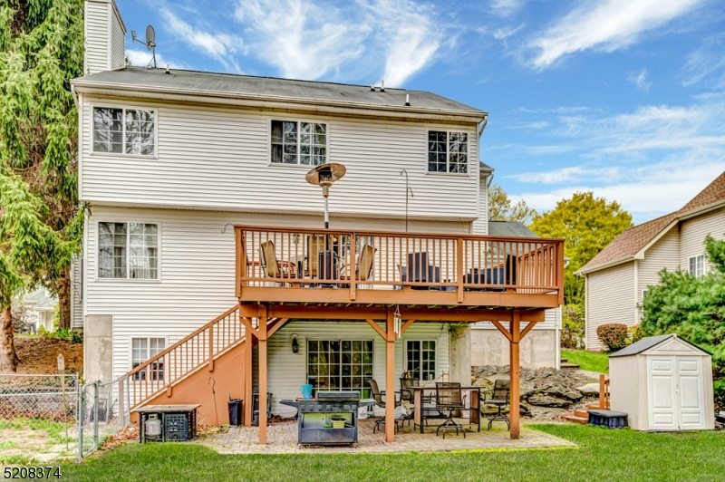 WATER'S EDGE - Residential