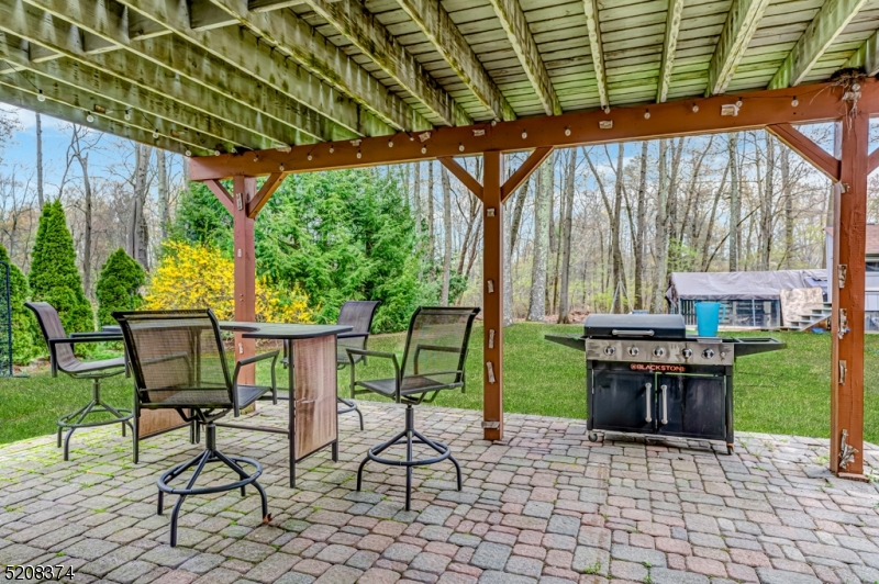 WATER'S EDGE - Residential