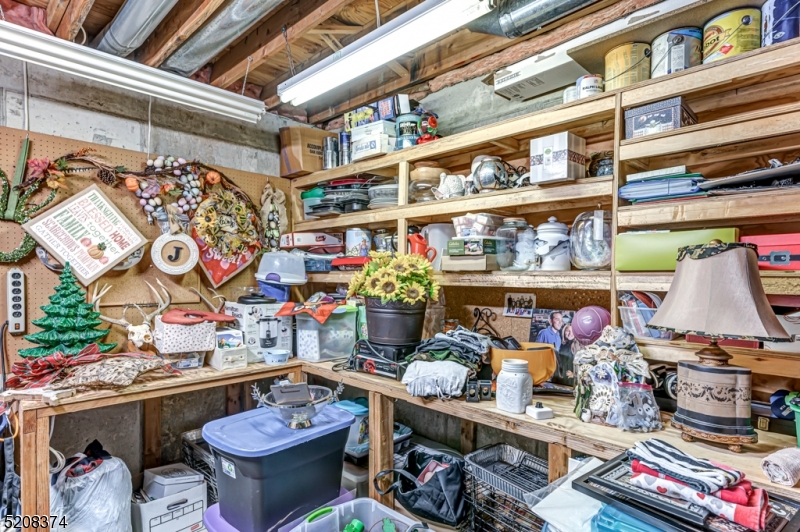 WATER'S EDGE - Residential