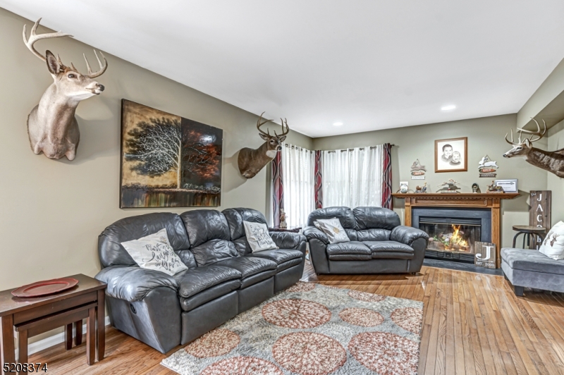 WATER'S EDGE - Residential