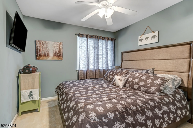 WATER'S EDGE - Residential