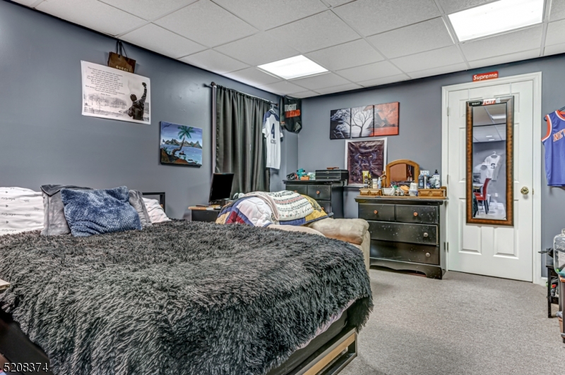 WATER'S EDGE - Residential