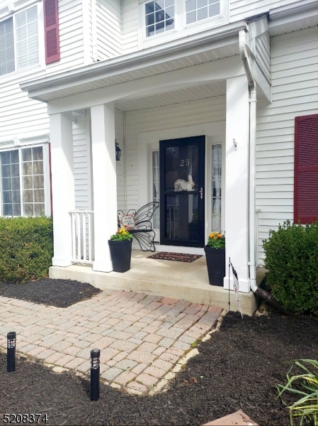 WATER'S EDGE - Residential