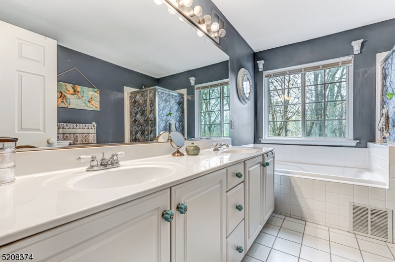 WATER'S EDGE - Residential