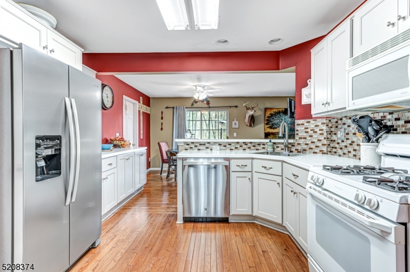 WATER'S EDGE - Residential