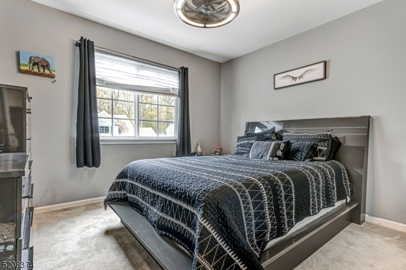 WATER'S EDGE - Residential