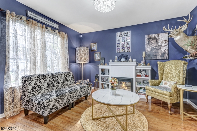 WATER'S EDGE - Residential