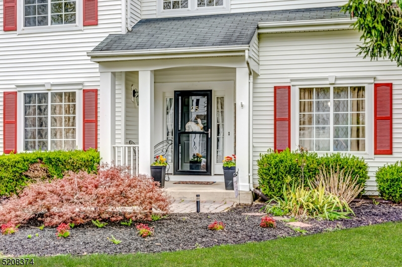 WATER'S EDGE - Residential