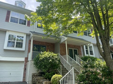 27 Spruce Ter, Mount Arlington Boro, NJ 07856 - #: 3906018