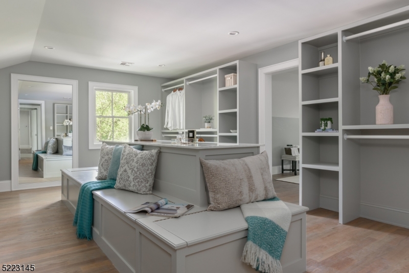 Rolling Hills - Residential