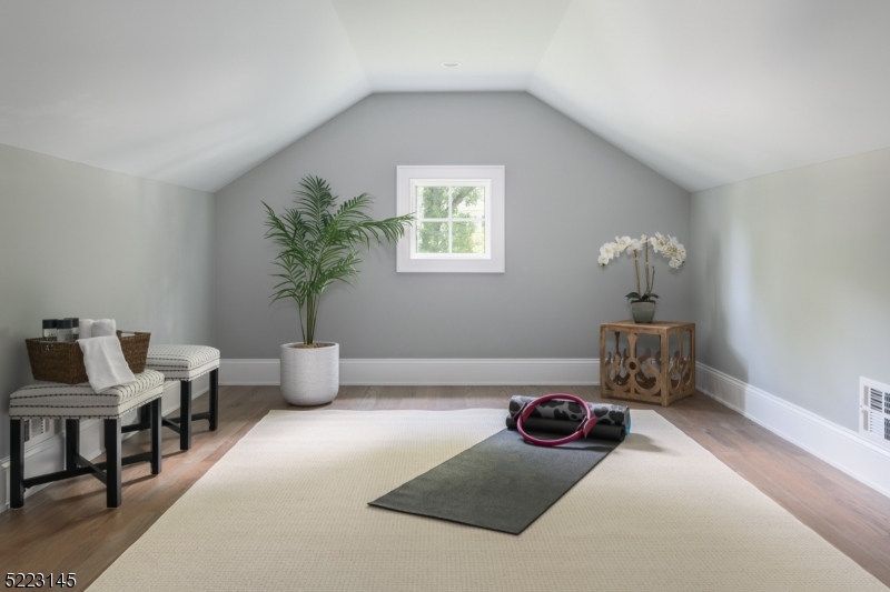 Rolling Hills - Residential