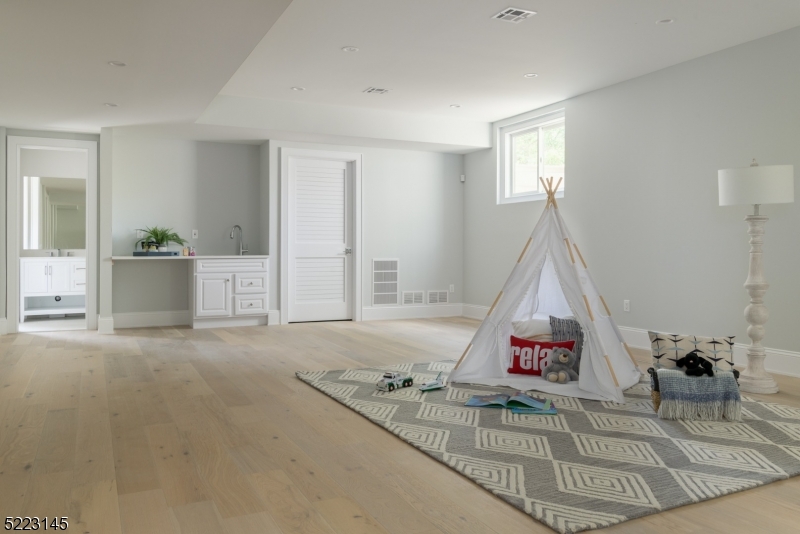 Rolling Hills - Residential