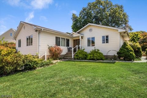 19 Borrego Dr, Woodland Park, NJ 07424 - MLS#: 3955605