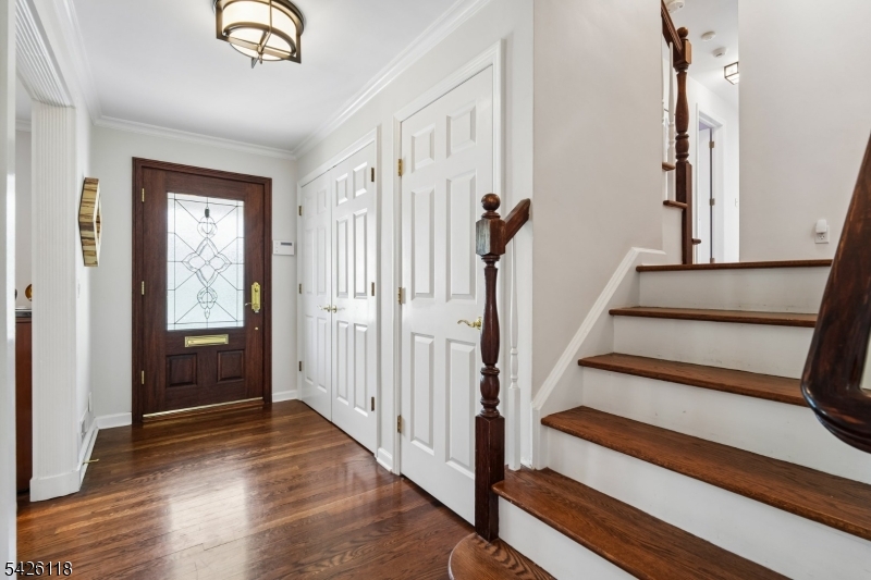 POET'S SECTION - Residential