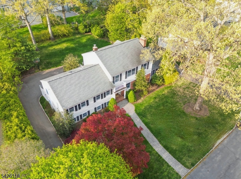 POET'S SECTION - Residential