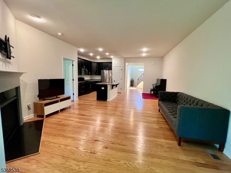 Kensignton Square - Residential