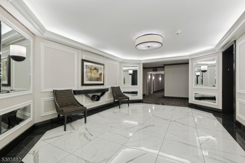 Claridge 2 - Residential