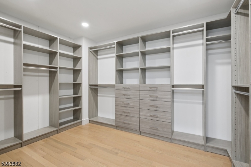 Claridge 2 - Residential