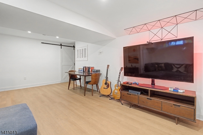 Redwood - Residential