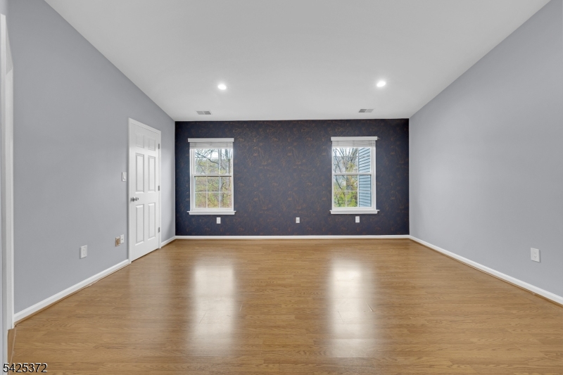 Seasons Glen - Residential Lease