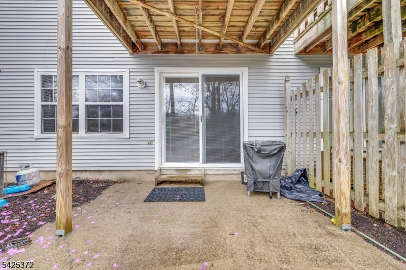 Seasons Glen - Residential Lease